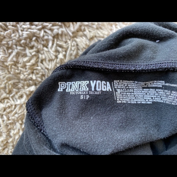 Victoria's Secret Y2K Pink Yoga Knee Length Activewear Capris - Picture 4 of 5